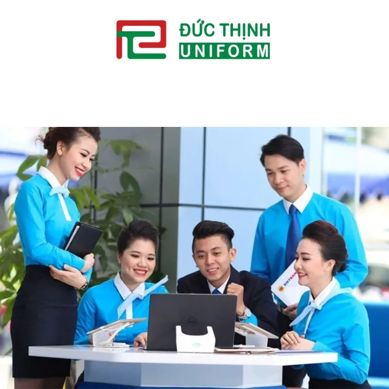 Đồng phục sơ mi xanh nhã nhặn cho nhân viên ngân hàng