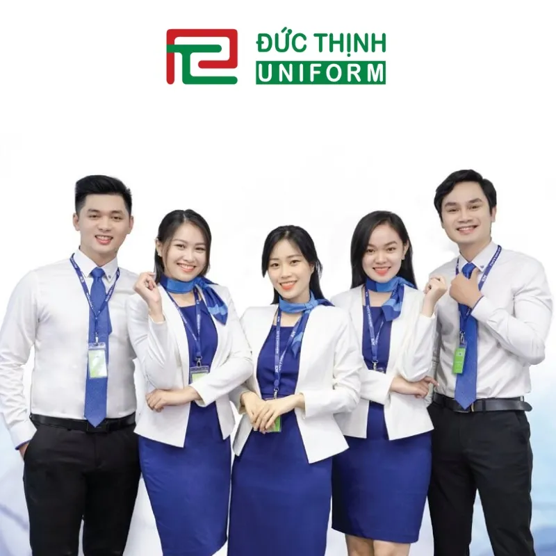 Đồng phục gồm váy kết hợp vest