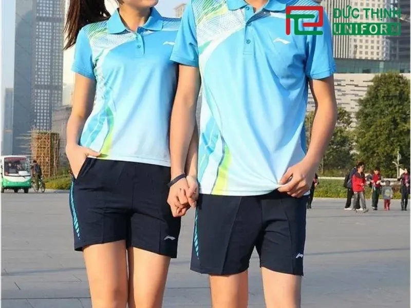 Đồng phục thể thao thiết kế năng động, thoáng mát, thấm hút mồ hôi tốt, phù hợp cho vận động