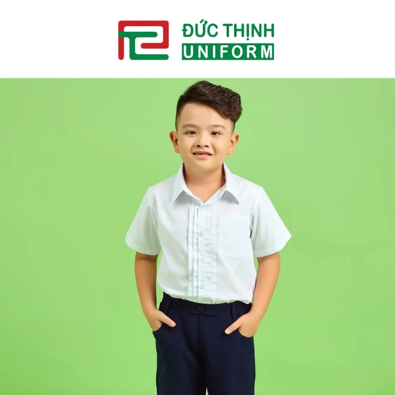 Mẫu đồng phục cấp 1 áo sơ mi ngắn với quần dài