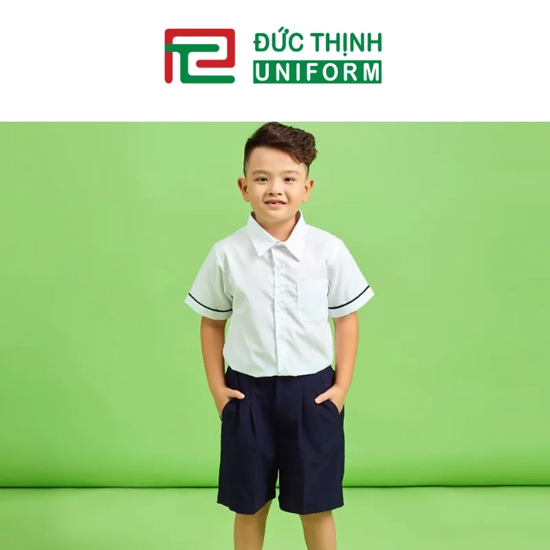 Mẫu đồng phục cấp 1 áo sơ mi ngắn với quần ngắn